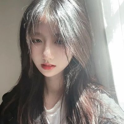 黑料网 - 某女星被曝前往韩国整容，前后对比惊人